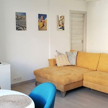 Comfortable And Cozy One Bedroom Flat In Віавіа Zewnętrze zdjęcie