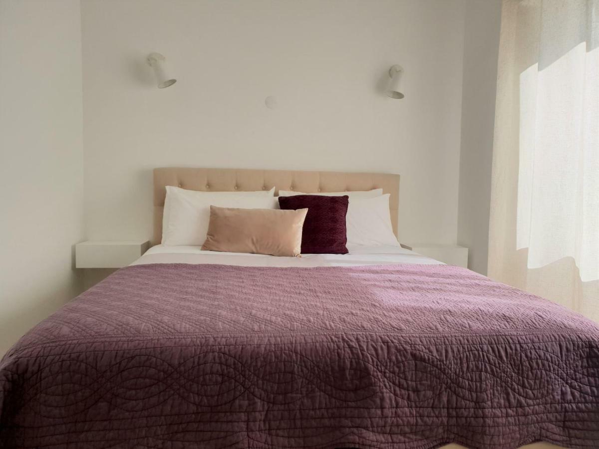 Comfortable And Cozy One Bedroom Flat In Віавіа Zewnętrze zdjęcie